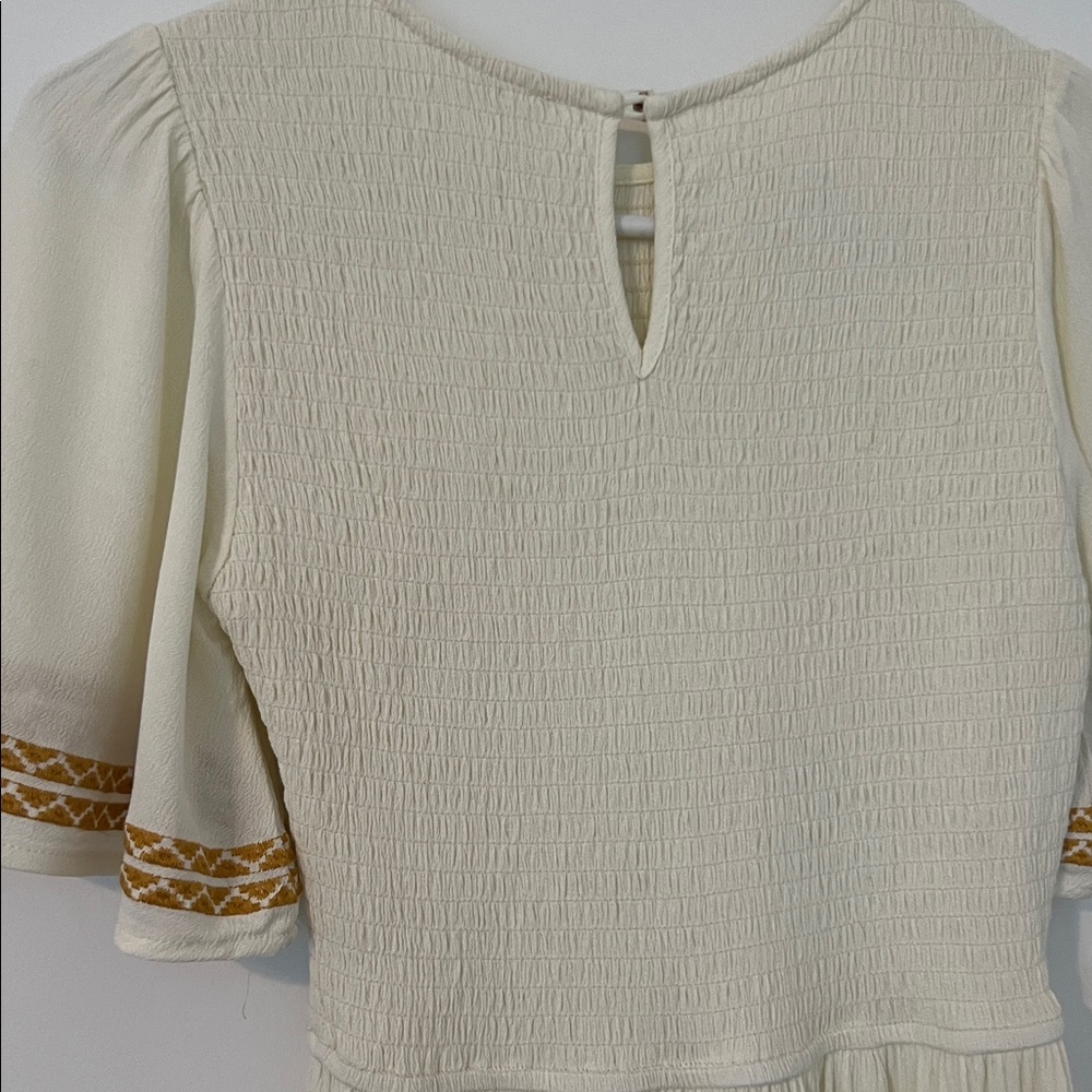 In loom dress. - Picture 10 of 11